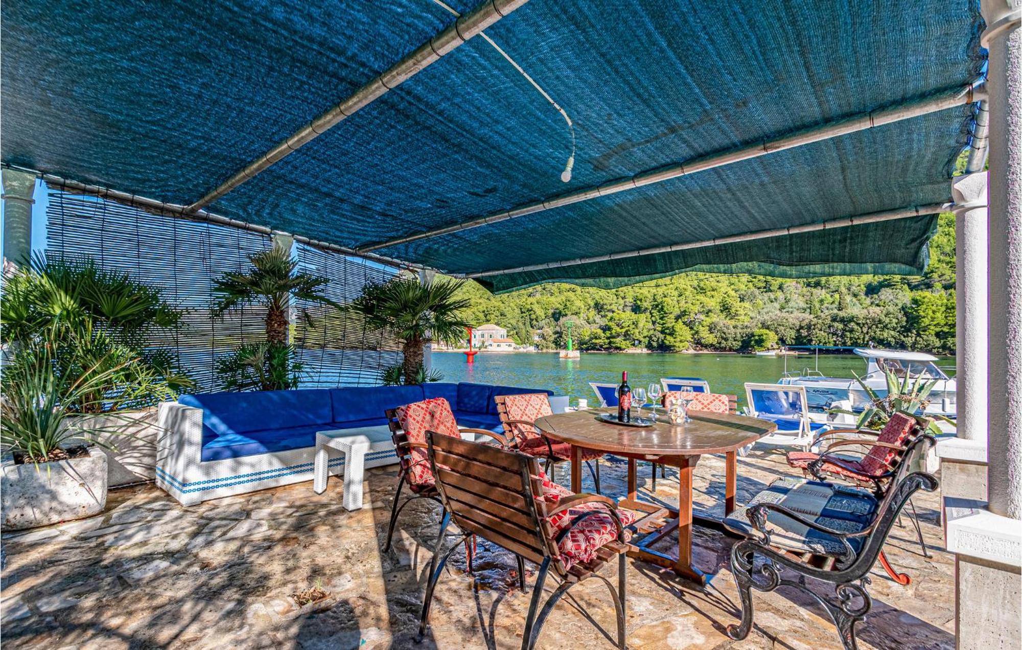 2 Bedroom Beautiful Apartment In Ston Exterior photo